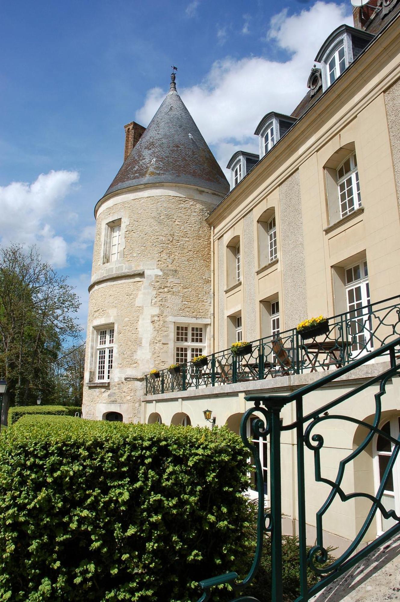 Chateau De Berticheres Chaumont-en-Vexin Exteriör bild
